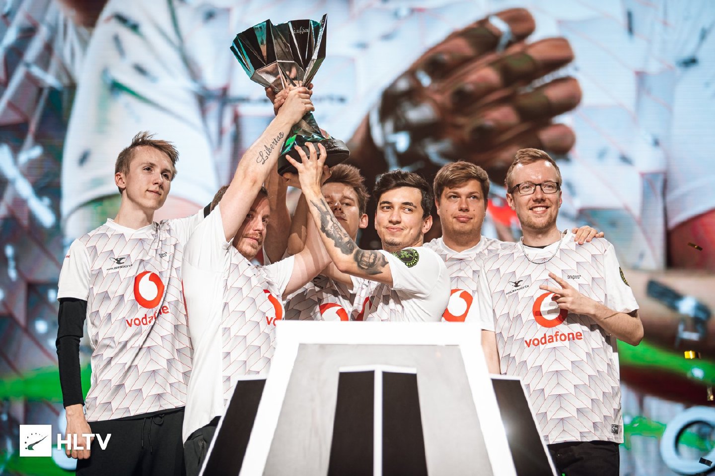 《无畏契约》2025冠军巡回赛赛制革新：全球联赛席位增至16支，新增升降级赛